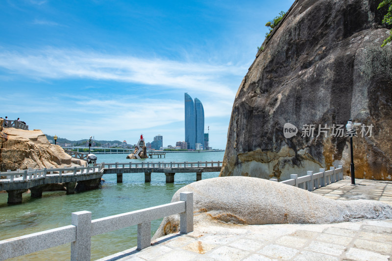 厦门双子塔地标建筑 鼓浪屿 城市风光