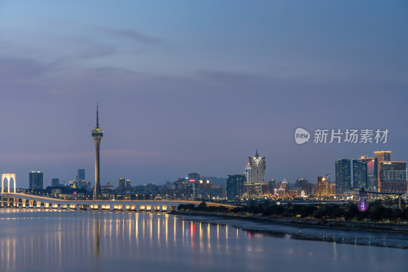 澳门半岛新葡京澳门塔CBD晚霞夜景