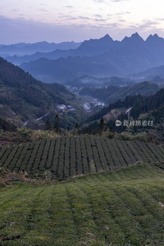 湖北利川大茅坡日落时分乡村美