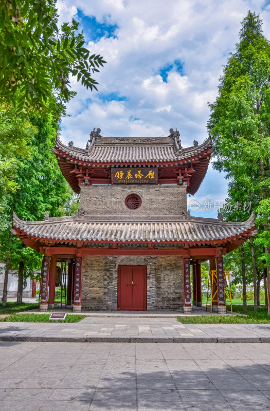 西安小雁塔公园寺庙传统中式古建筑