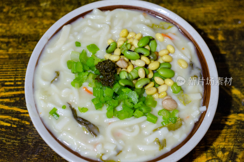 一碗洛阳特色面食浆水面