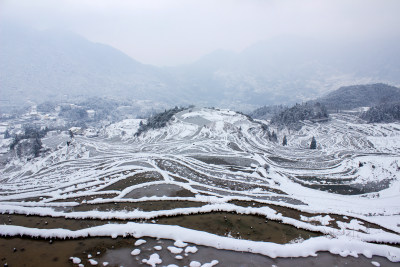 雪后的云和梯田风景