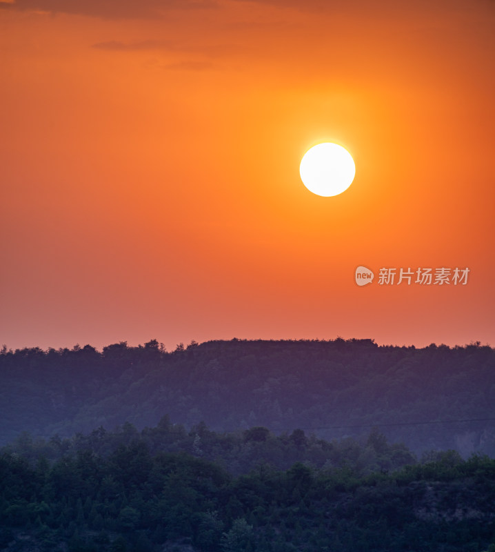 陕西延安凤凰山日落景观