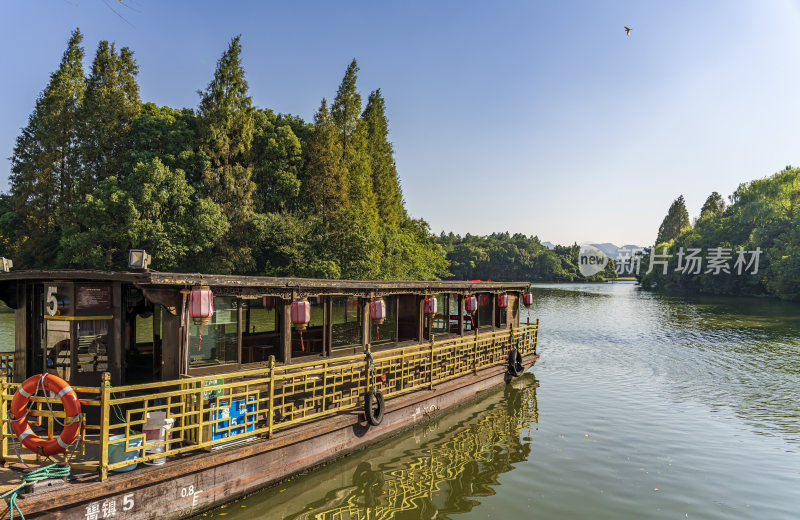 柯岩风景区鉴湖风光