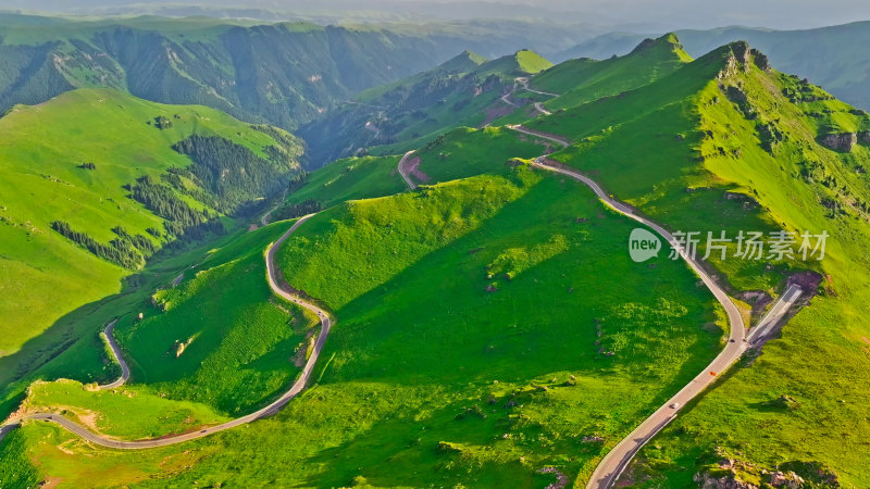 新疆天山山脉独库公路航拍