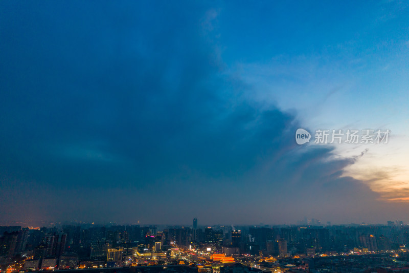 西安晚霞夜幕降临夜景灯光航拍摄影图