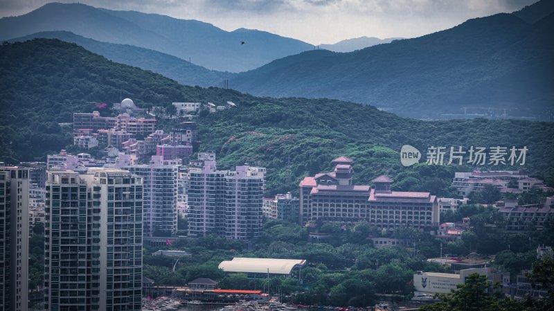 海南三亚鹿回头风景区俯瞰三亚湾、凤凰岛