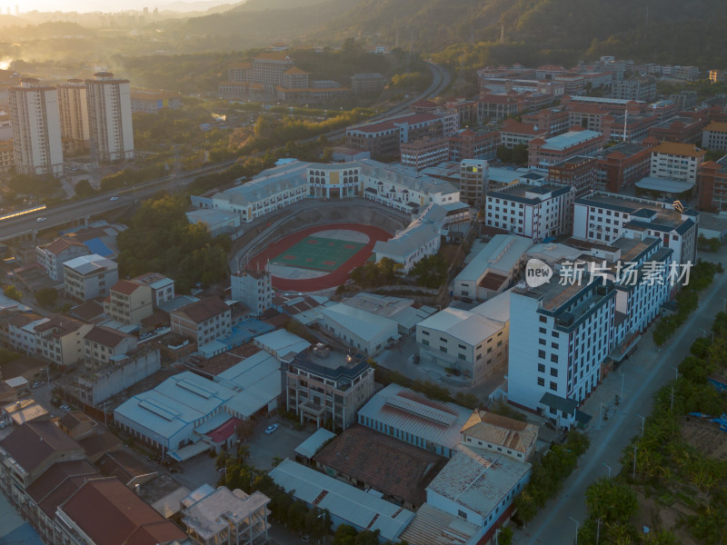 仙游依山傍水的村庄航拍全景