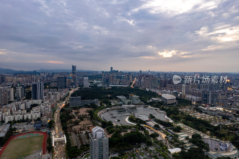 广东东莞晚霞夜幕降临航拍摄影图