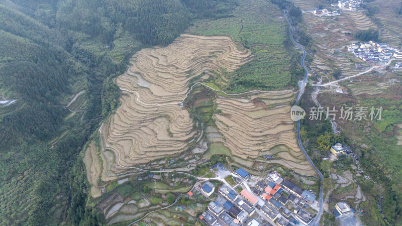 航拍乐昌五山梯田自然风光