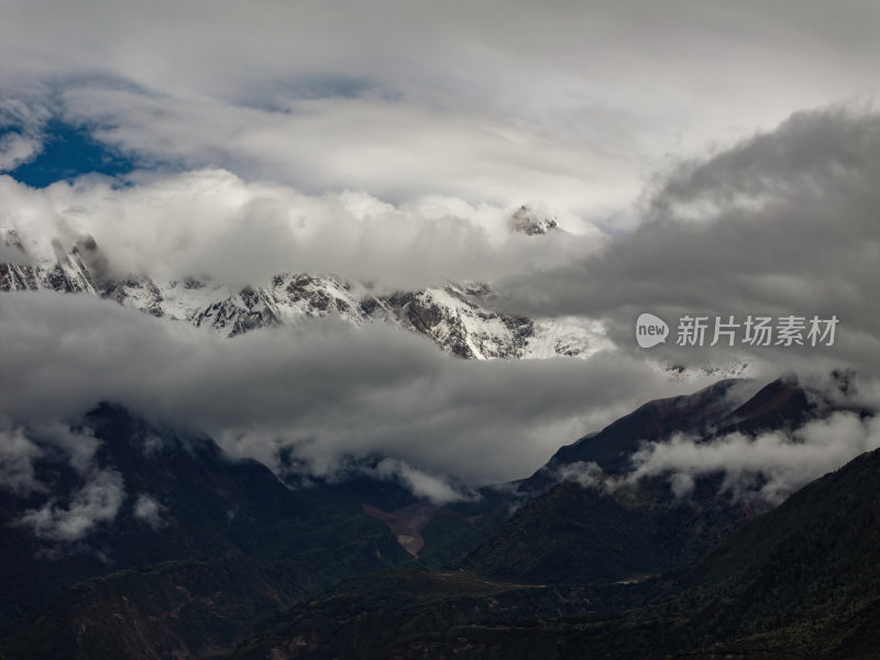 西藏林芝索松村南迦巴瓦峰雪山航拍