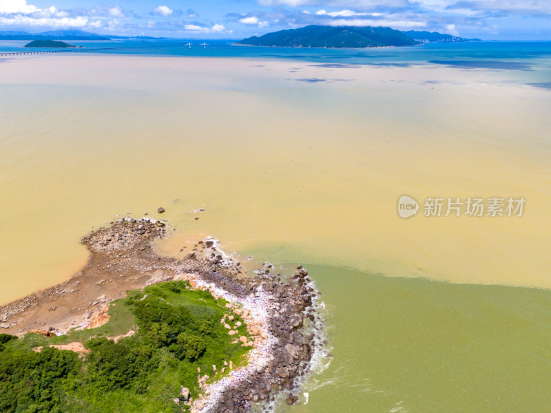 蓝色海洋大海岛屿自然风光航拍图