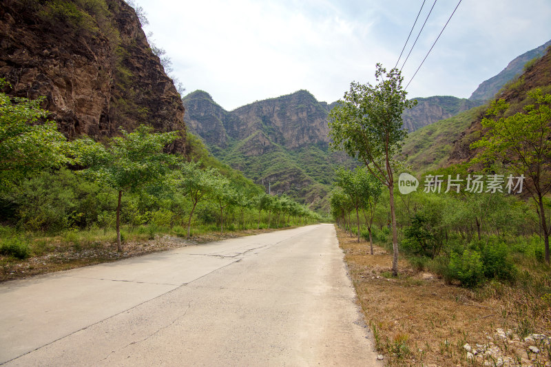 北京门头沟峡谷无人公路