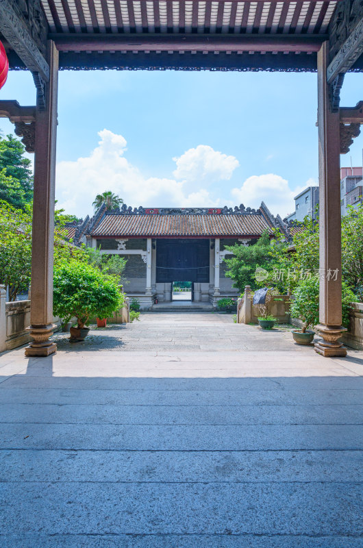 广州海珠小洲村简氏宗祠传统中式建筑庭院