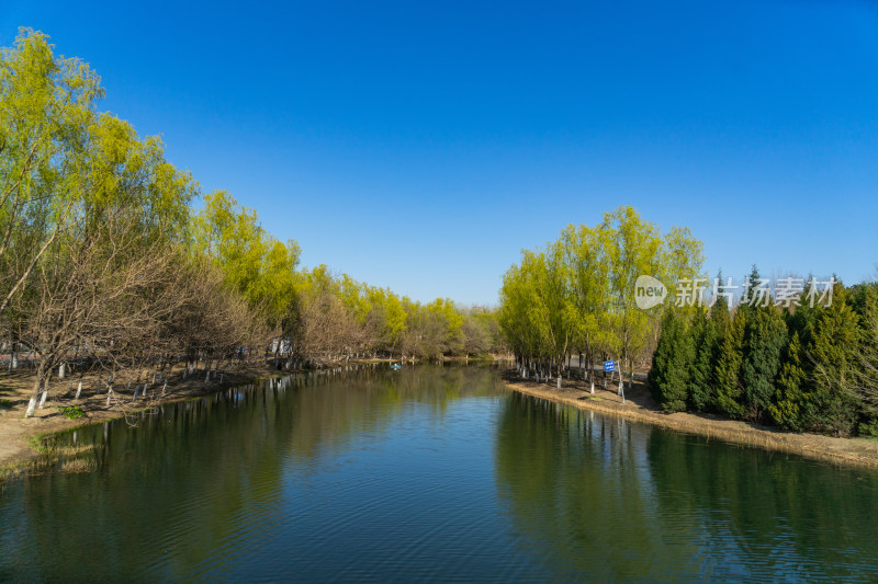 奥林匹克公园湖面风景