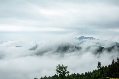 南岳衡山云雾缭绕