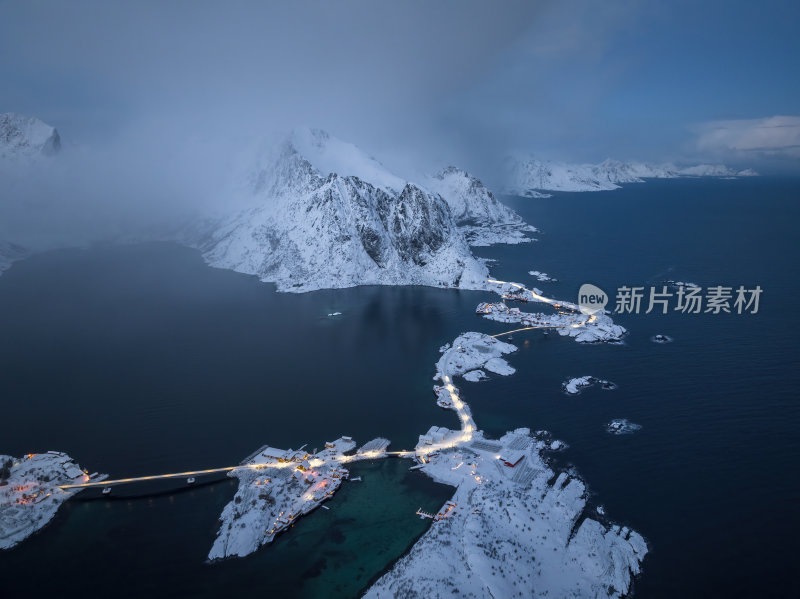 挪威罗弗敦群岛北极圈雷纳冬季雪景高空航拍