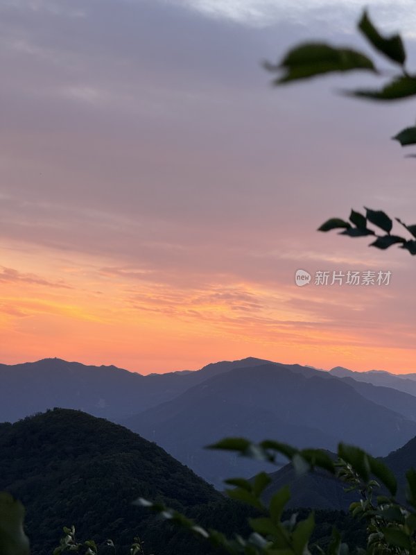 北京香山公园香炉峰夕阳