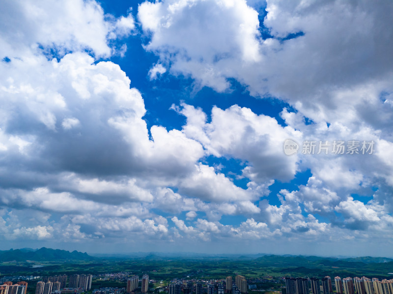 广西来宾城市大景蓝天白云航拍图