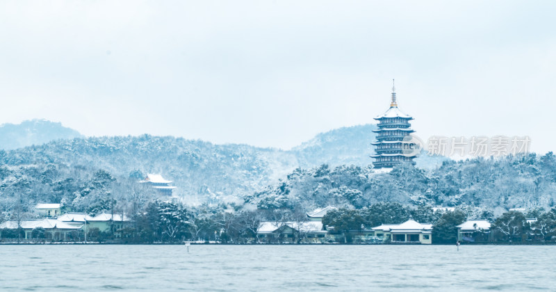 杭州西湖雷峰塔雪景