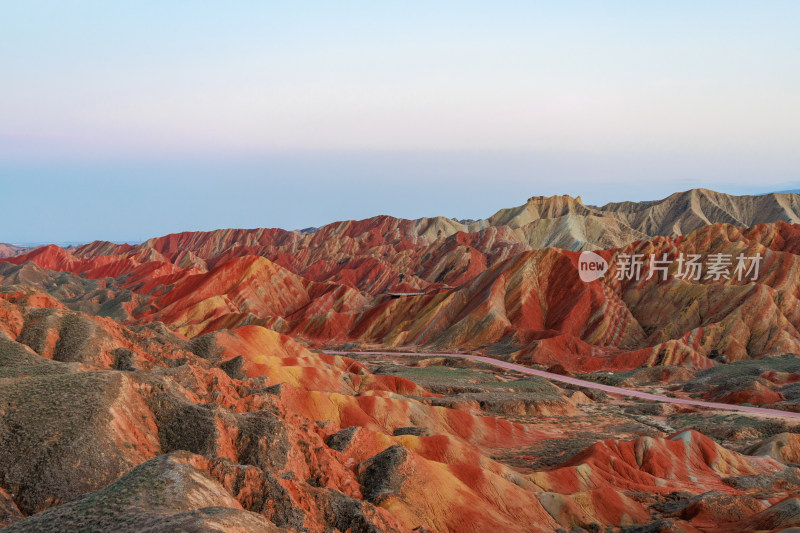 甘肃张掖七彩丹霞景区丹霞地貌彩色丘陵