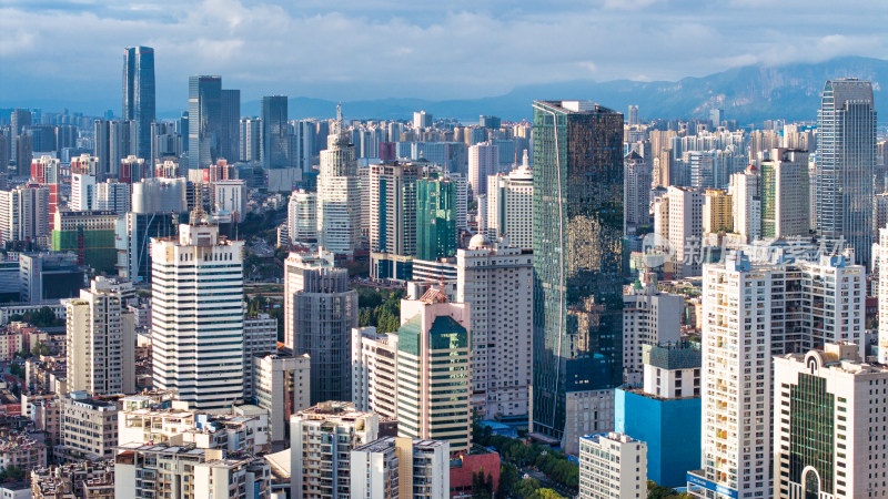 云南昆明主城区高楼清晨航拍