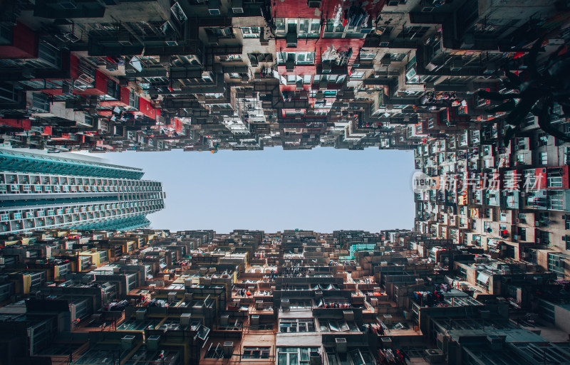 香港北角鲗鱼涌的怪兽大厦住宅楼景观