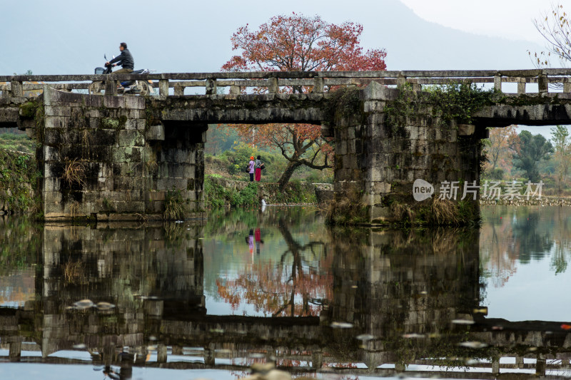 秋天的徽州古村