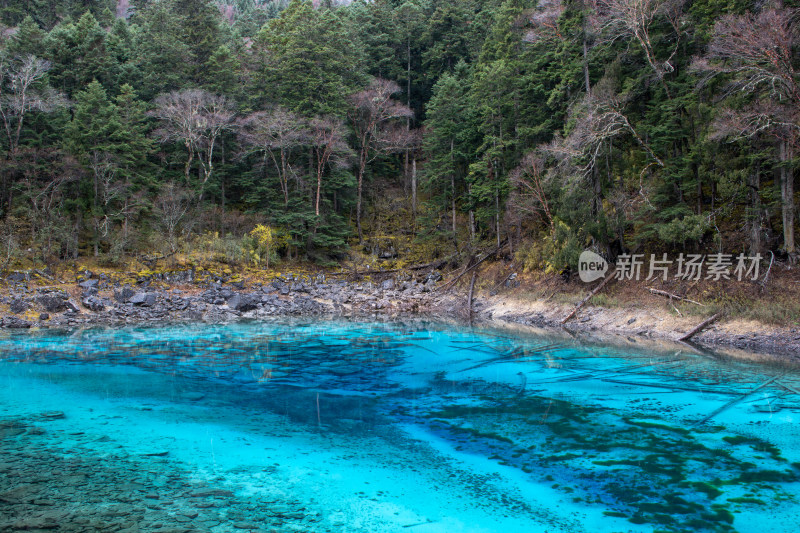 九寨沟五彩池