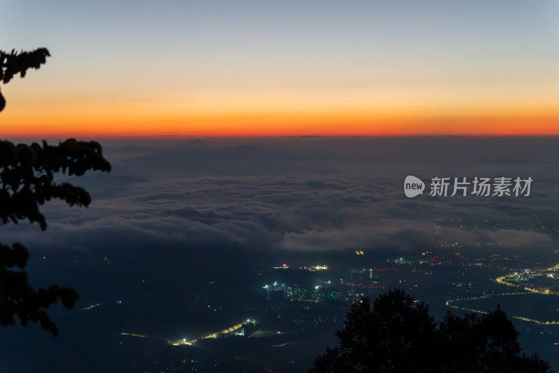 西双版纳景洪市上空的云海