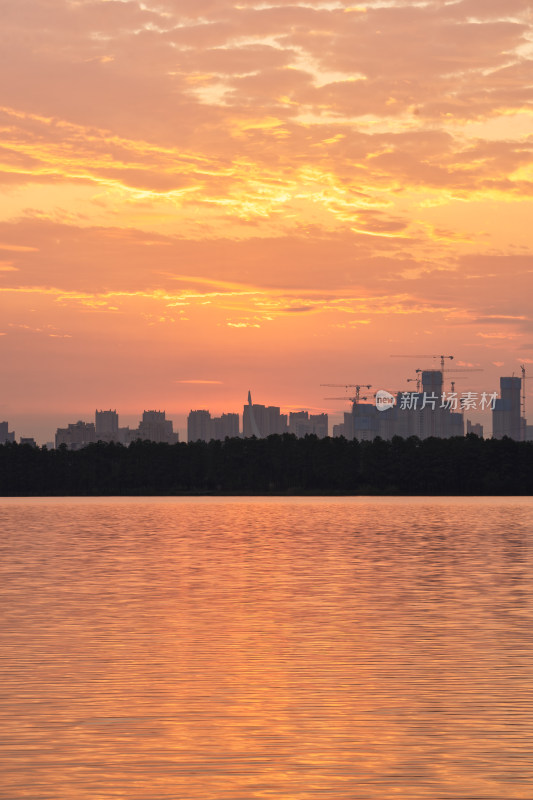 湖北武汉金银湖夕阳景色