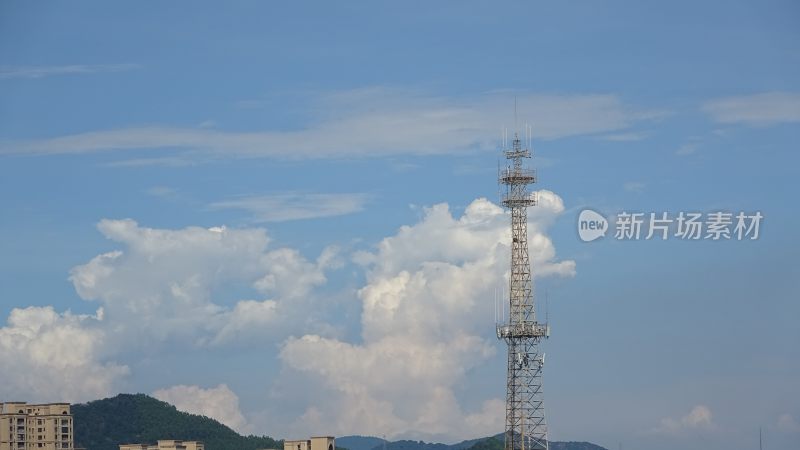 乡村电塔信号塔蓝天白云天空