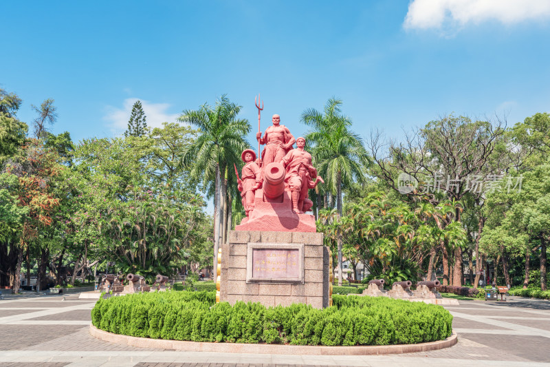 广东省东莞市虎门林则徐纪念馆的英雄雕像