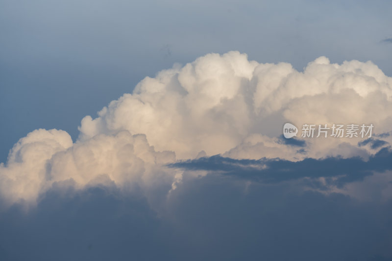 壮观的天空积云全景