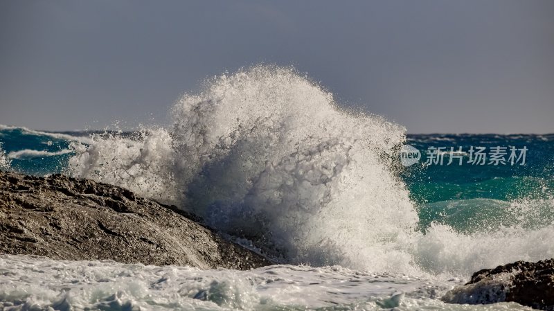 大海浪花巨浪浪潮汹涌海浪波涛汹涌