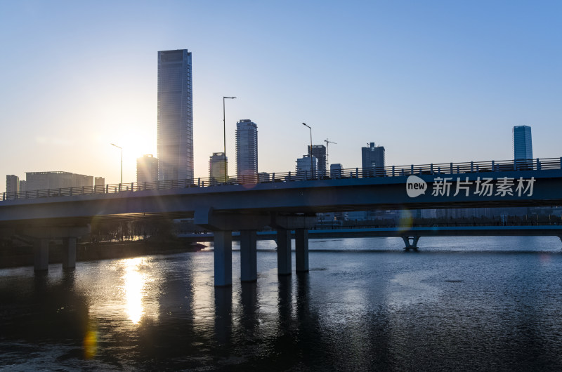 深圳湾后海二桥与滨海城市豪宅建筑