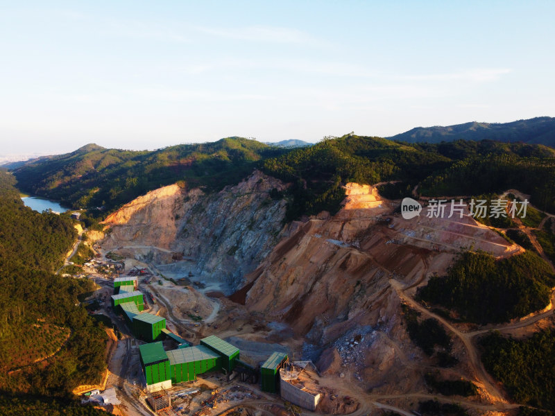 山地采矿区俯瞰