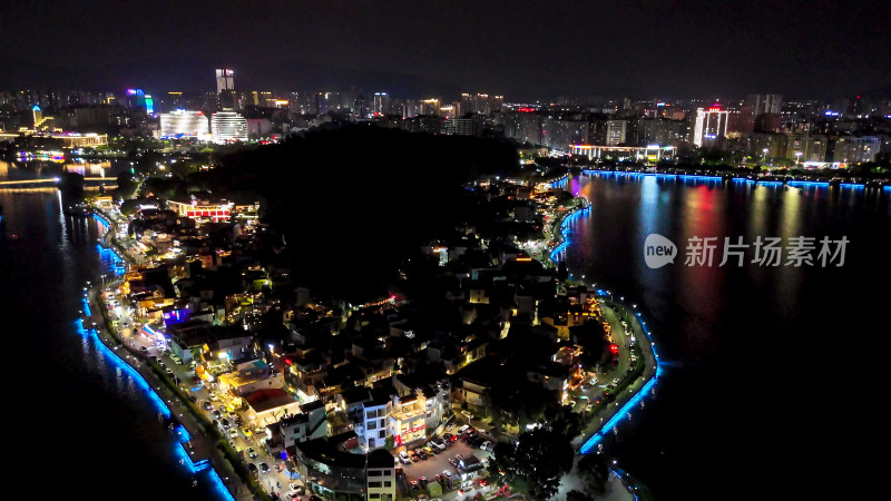 广东肇庆七星岩岩前村夜景航拍图