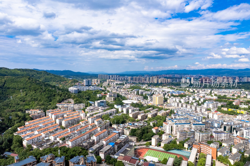 湖南怀化城市风光蓝天白云航拍图