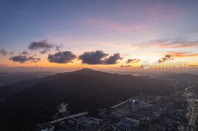 深圳市阳台山日落航拍图