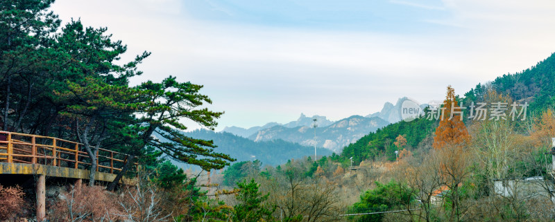 山东青岛崂山北九水风景区，秋季风光