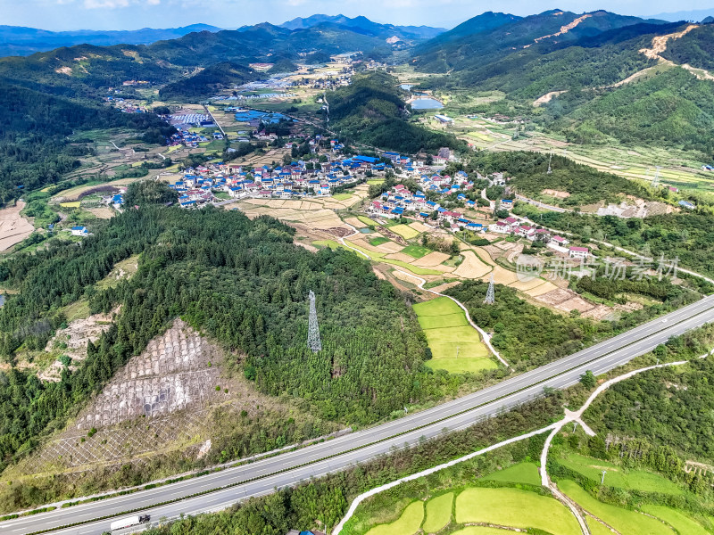 大山高速公路航拍图