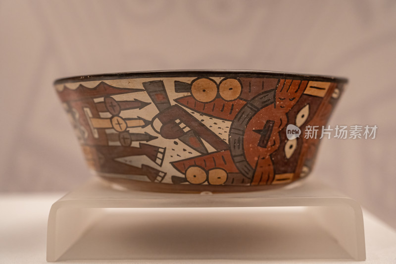 秘鲁安东尼尼教育博物馆纳斯卡彩绘人面陶碗