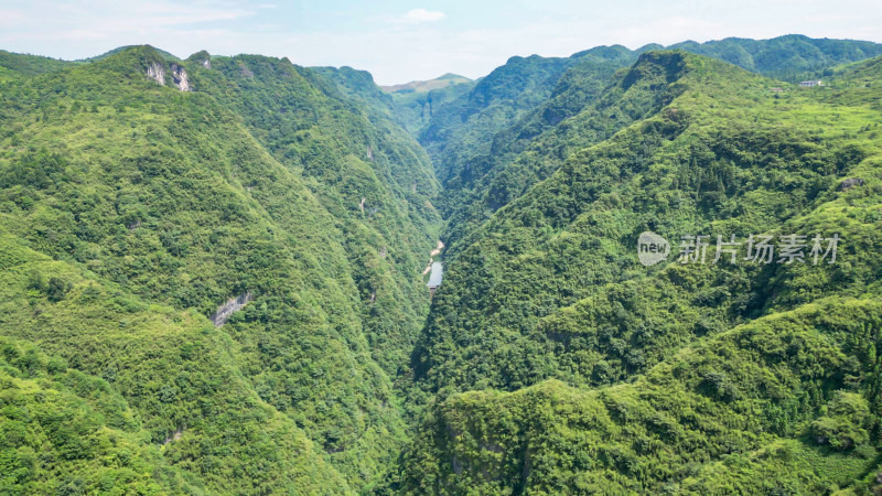 航拍大自然青山山谷风景