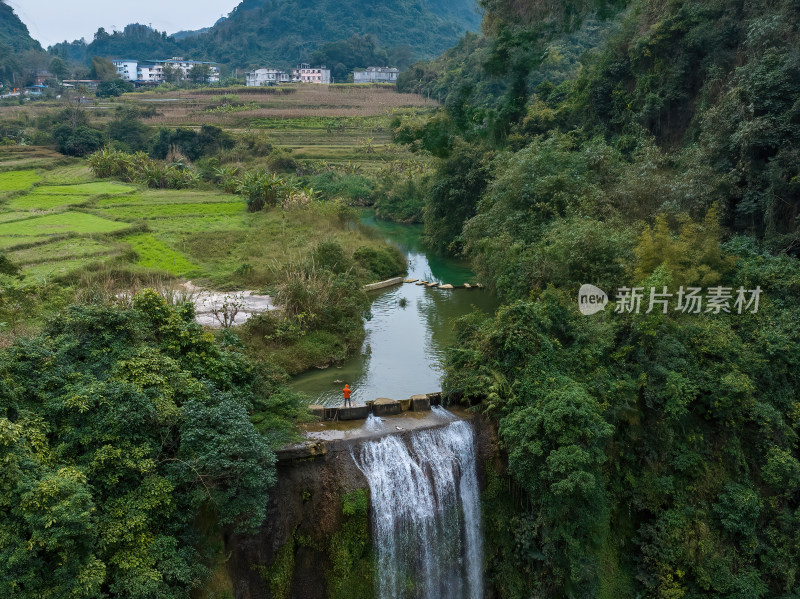 广西百色通灵大峡谷大落差瀑布高空航拍