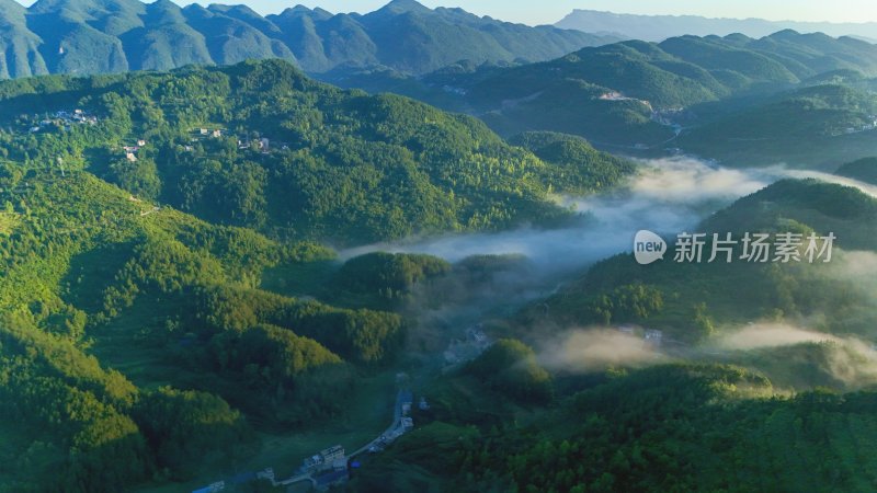 重庆酉阳：破晓时分的壮丽山河