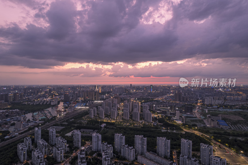 江苏省常州市城市晚霞特写航拍