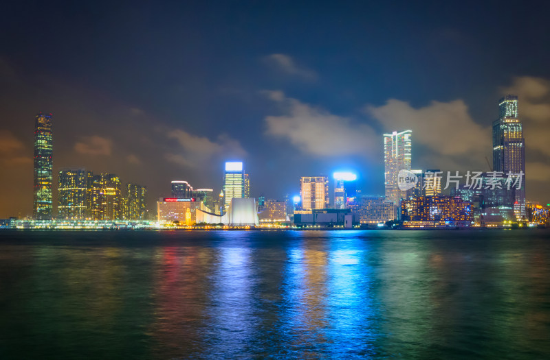 香港尖沙咀城市摩天大楼建筑群夜景灯光
