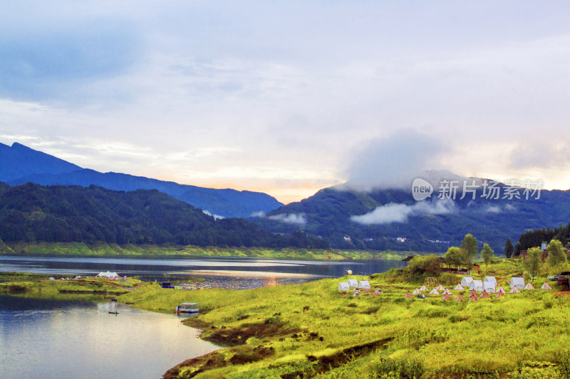 风景湖泊雅女湖