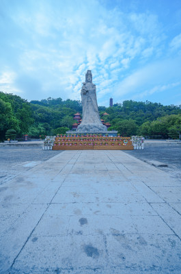 广州南沙天后宫景区广场天后圣像雕塑